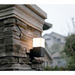 Iluminación exterior Aplique de pared 103605-BK Lumiere Largo 8 Ancho 11 Alto 16